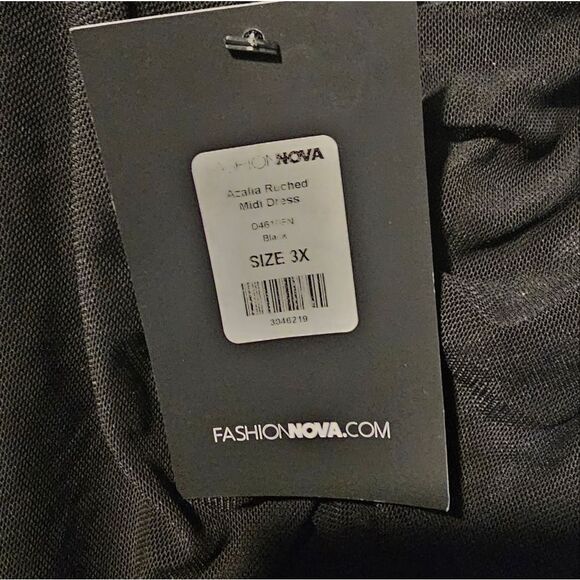 FASHION‎ NOVA Plus Size Black Ruched Dress - Size 3X - Picture 9 of 10